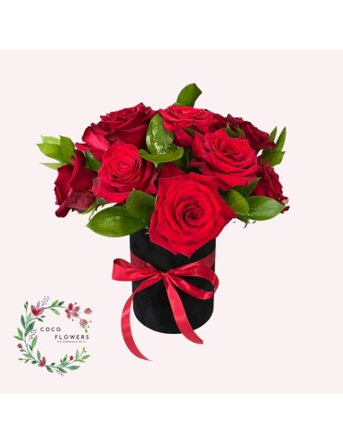 Cutie catifea trandafiri roșii